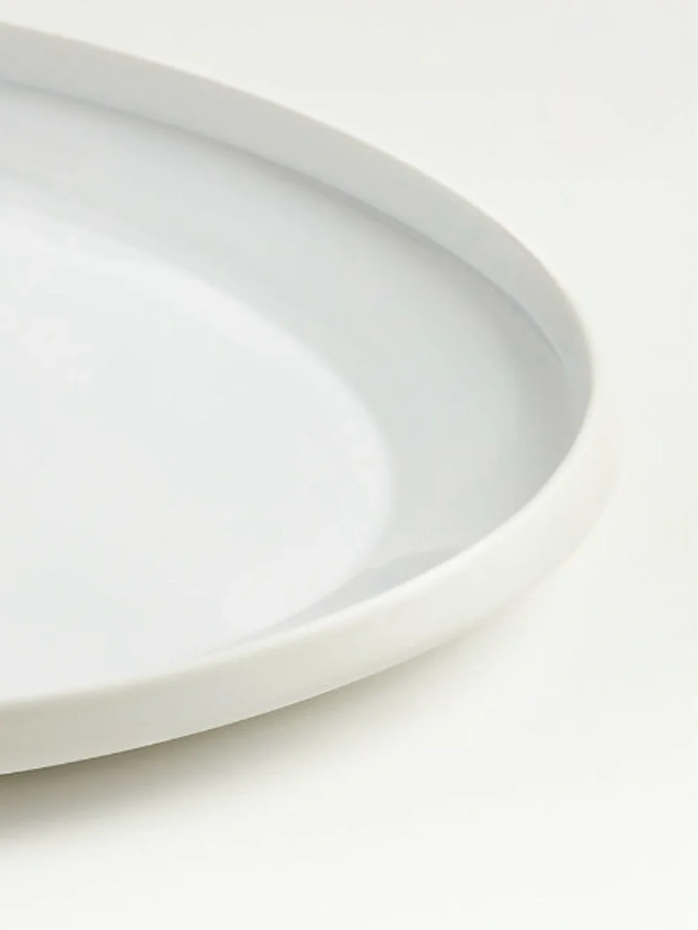 New! Crate&Barrel Porcelain Oval Serving Platter in White